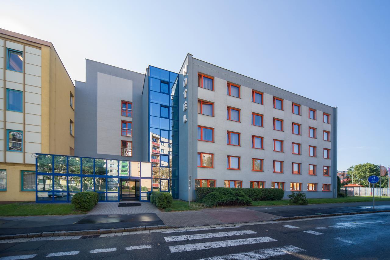 Hotel Arnost Garni Pardubice Esterno foto